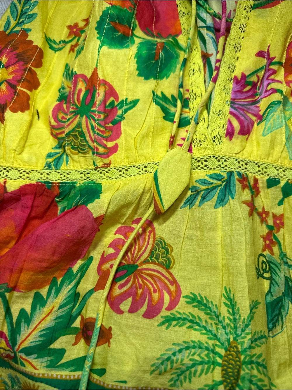 FARM Rio Cotton Yellow Tropical Print Halter Tie-Front Top Size Women’s XS - Picture 8 of 10